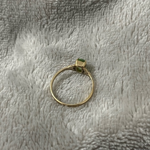 10K YG Green Prasiolite Solitaire Ring in 10k Yellow Gold .50ct Size 4 - Picture 6 of 6